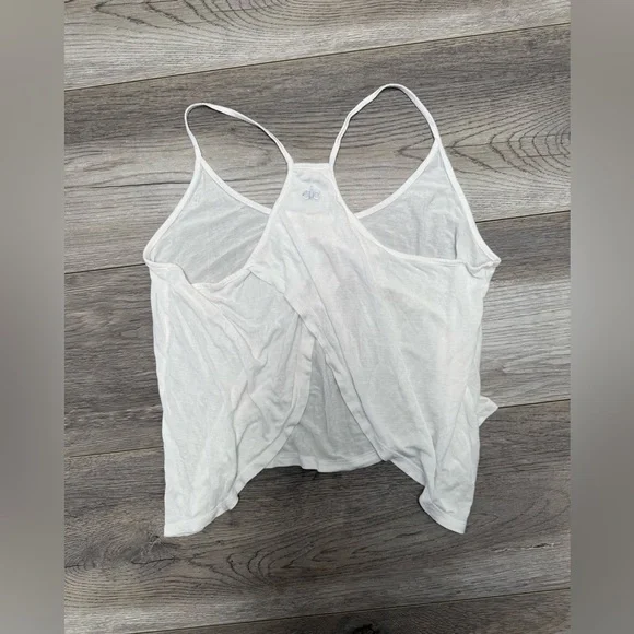 $68 ALO White Jasana Tank Size Small - Picture 5 of 6